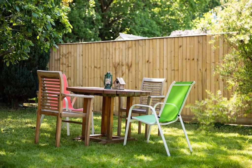 Walnut Flats-F2, 3-Bedroom With Garden & Patio - Ac, Parking, Netflix, Wifi - Close To Oxford, Bicester & Blenheim Palace Extérieur photo