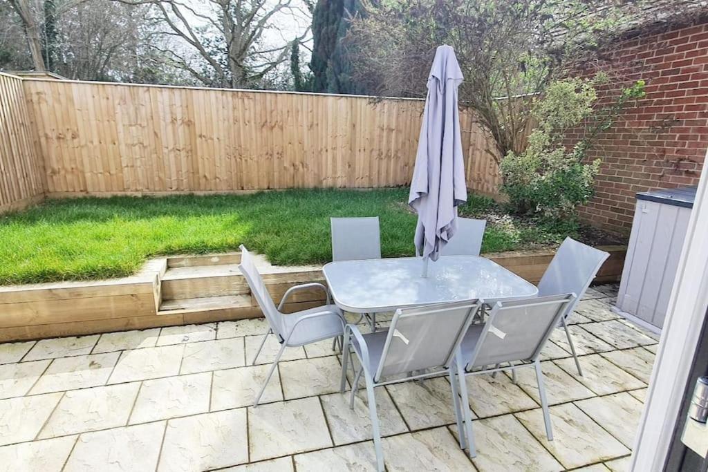 Walnut Flats-F2, 3-Bedroom With Garden & Patio - Ac, Parking, Netflix, Wifi - Close To Oxford, Bicester & Blenheim Palace Extérieur photo